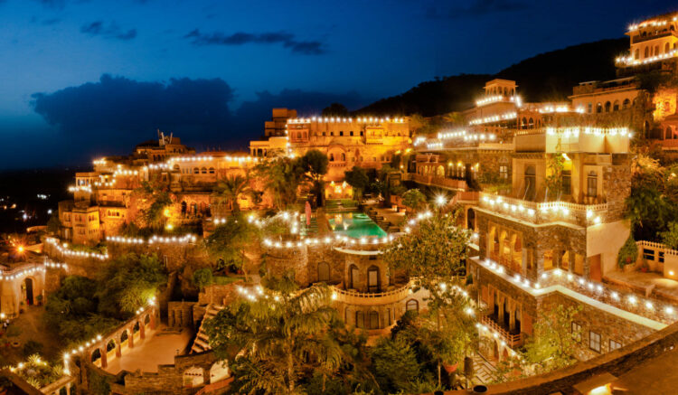 Neemrana fort Day Packages